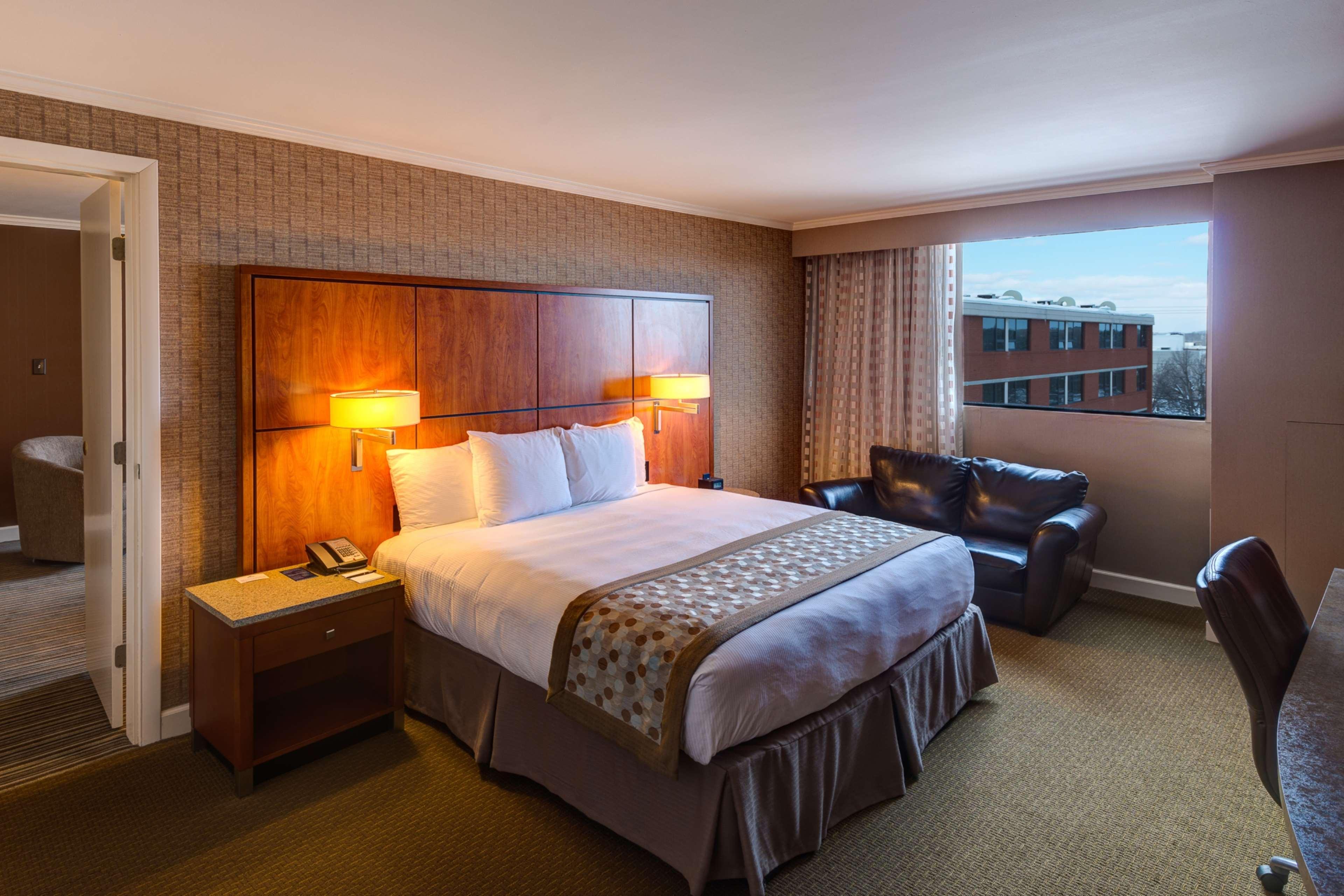 Doubletree By Hilton Akron Феърлоун Екстериор снимка