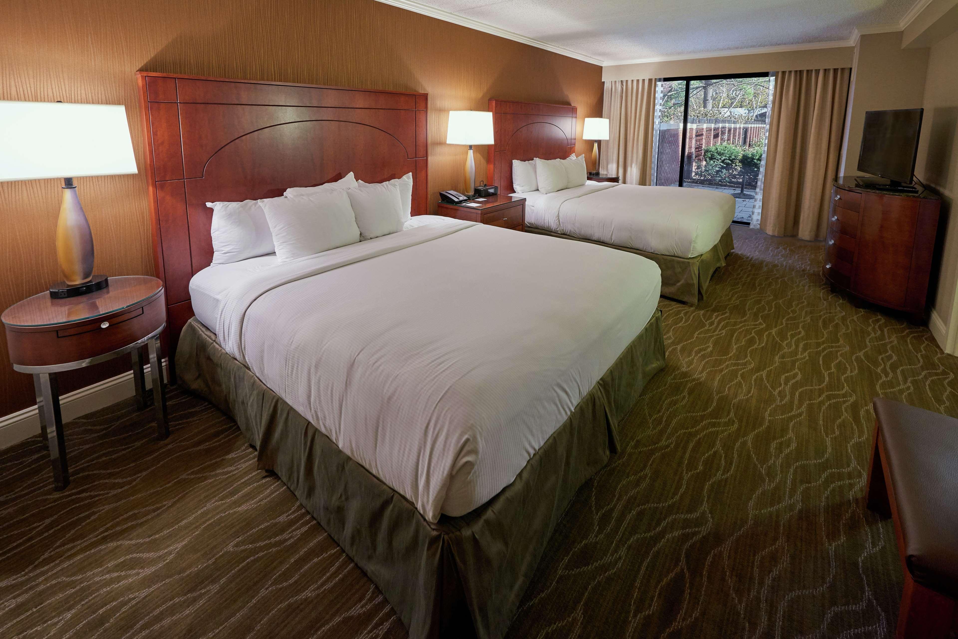 Doubletree By Hilton Akron Феърлоун Екстериор снимка