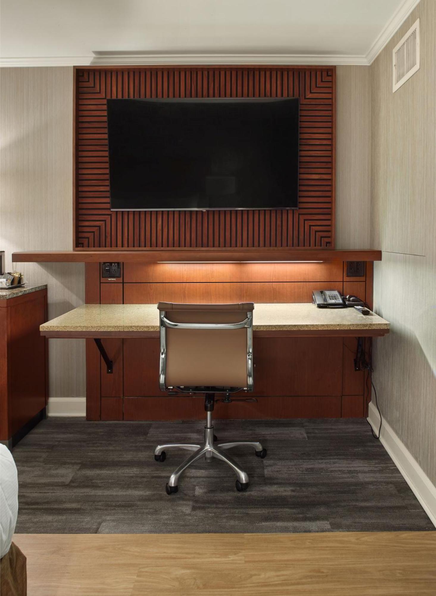 Doubletree By Hilton Akron Феърлоун Екстериор снимка