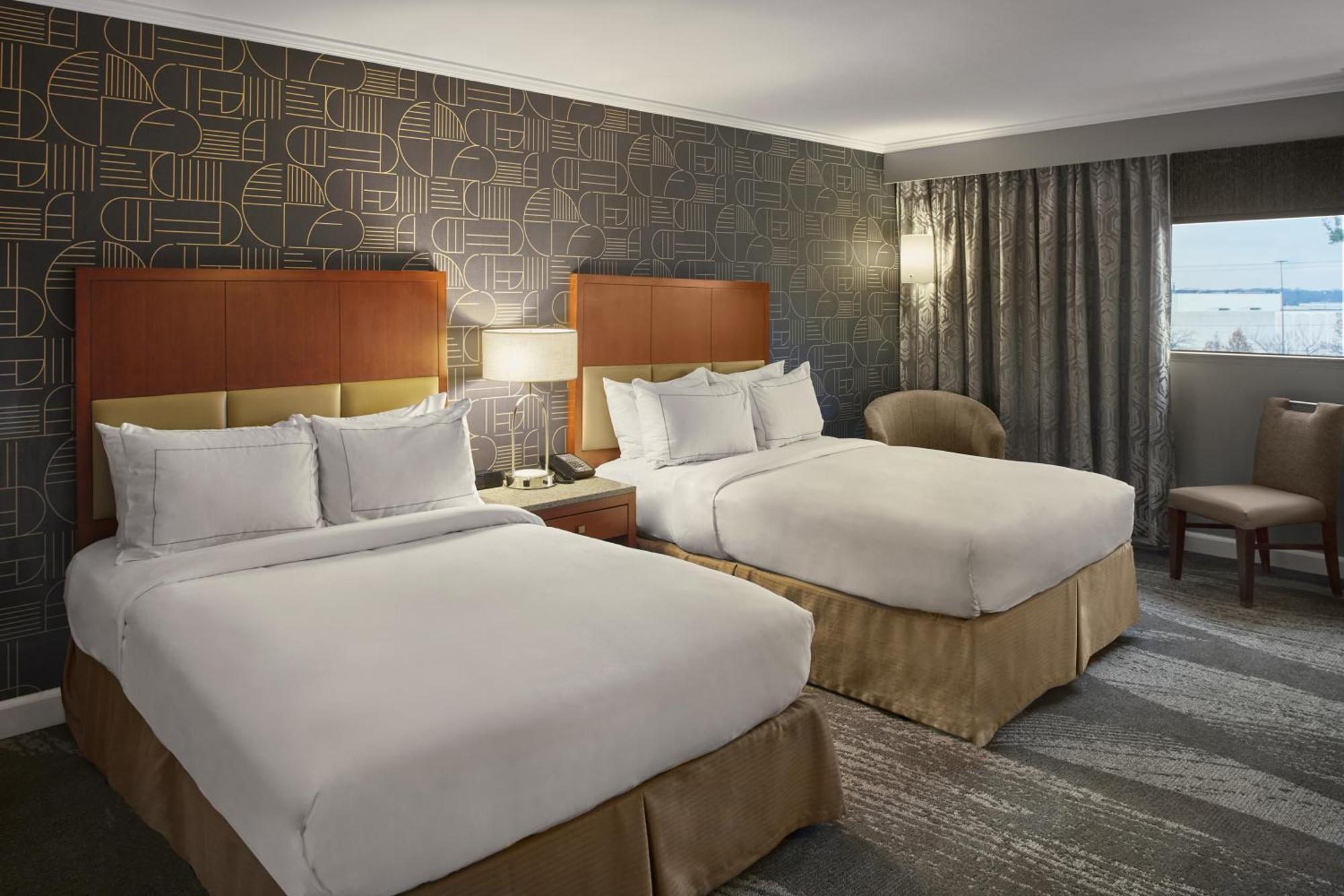 Doubletree By Hilton Akron Феърлоун Екстериор снимка
