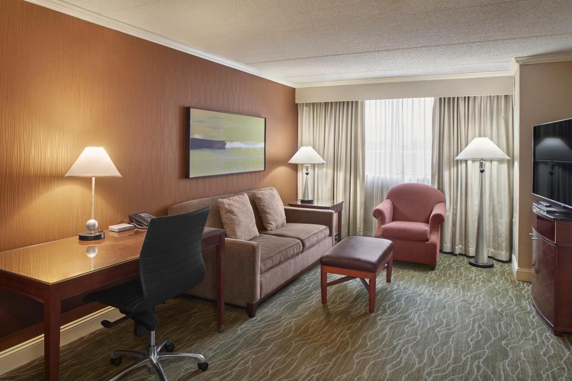 Doubletree By Hilton Akron Феърлоун Екстериор снимка