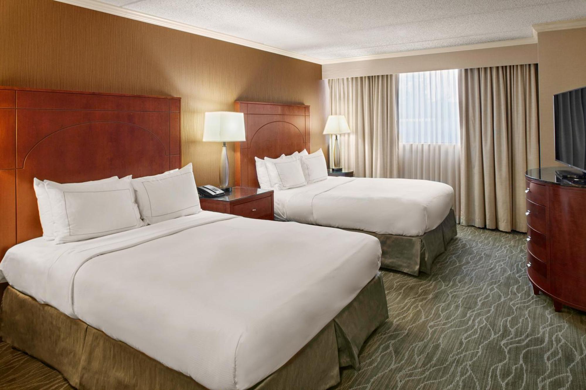 Doubletree By Hilton Akron Феърлоун Екстериор снимка